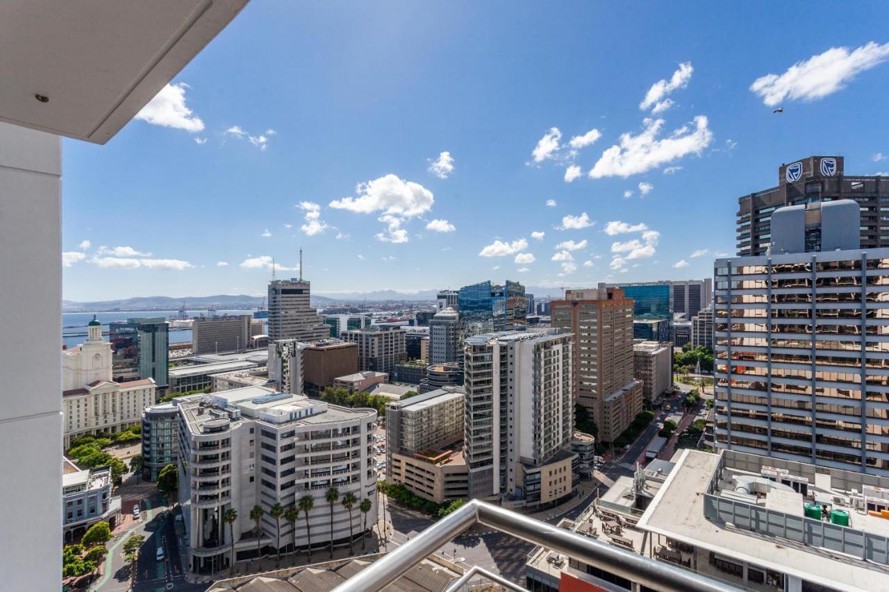 Luxurious 16 On Bree Studio Apartment - Harbour Views เคปทาวน์ ภายนอก รูปภาพ